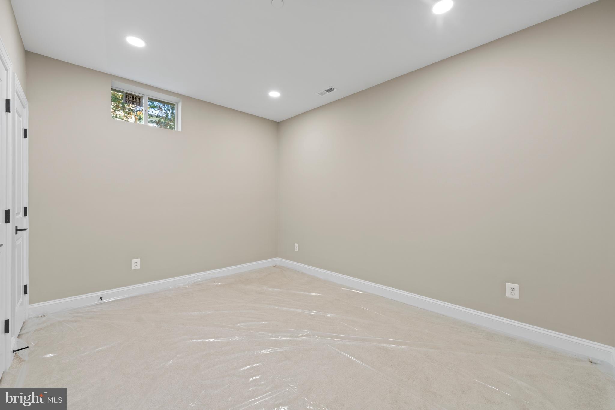 Stem Rd Union Bridge Union Bridge, MD 21791 - Photo 40 of 72 an empty room with a hallway