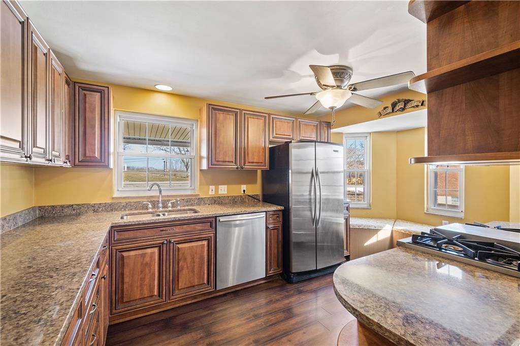 1014 Milton Road Pittsburgh, PA 15234 - Photo 10 of 22 Gallery Image 10
