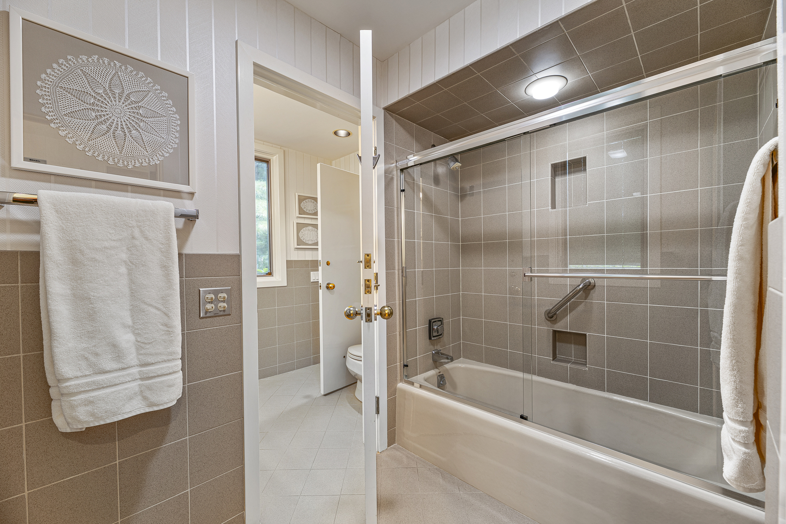 1370 Sunview Lane Winnetka, IL 60093 - Photo 27 of 39