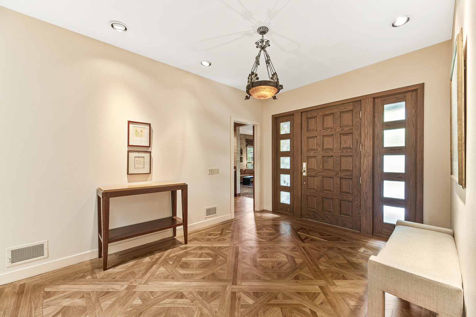 1370 Sunview Lane Winnetka, IL 60093 - Photo 4 of 39