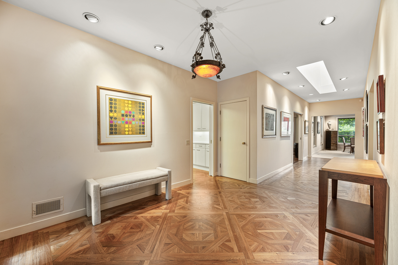 1370 Sunview Lane Winnetka, IL 60093 - Photo 6 of 39