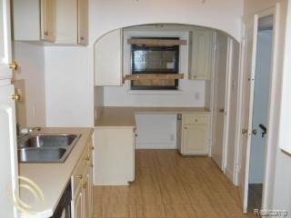 20194 Briarcliff Road Detroit, MI 48221 - Photo 2 of 12 KITCHEN.jpg