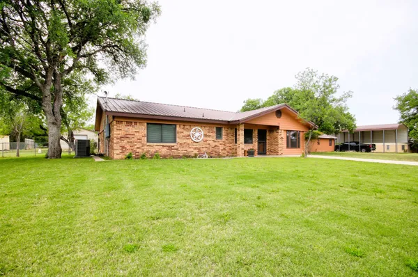 $565,000 | 205 Reven Acres Drive, Kingsland, TX 78639