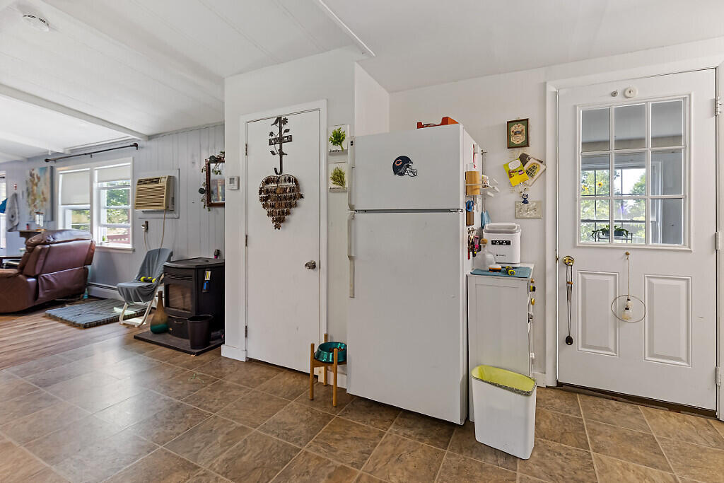 549 Bog Road Vassalboro, ME 04989 - Photo 12 of 60 43_BP5A0237_DxO_mls