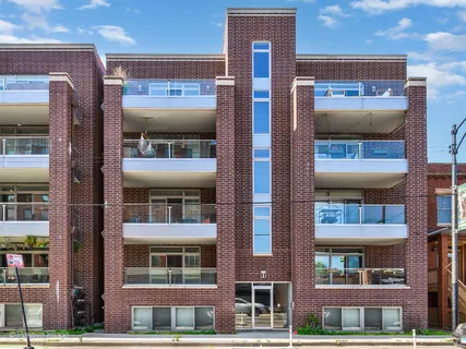 $639,000 | 2707 West Belmont Avenue, Unit 4W, Chicago, IL 60618