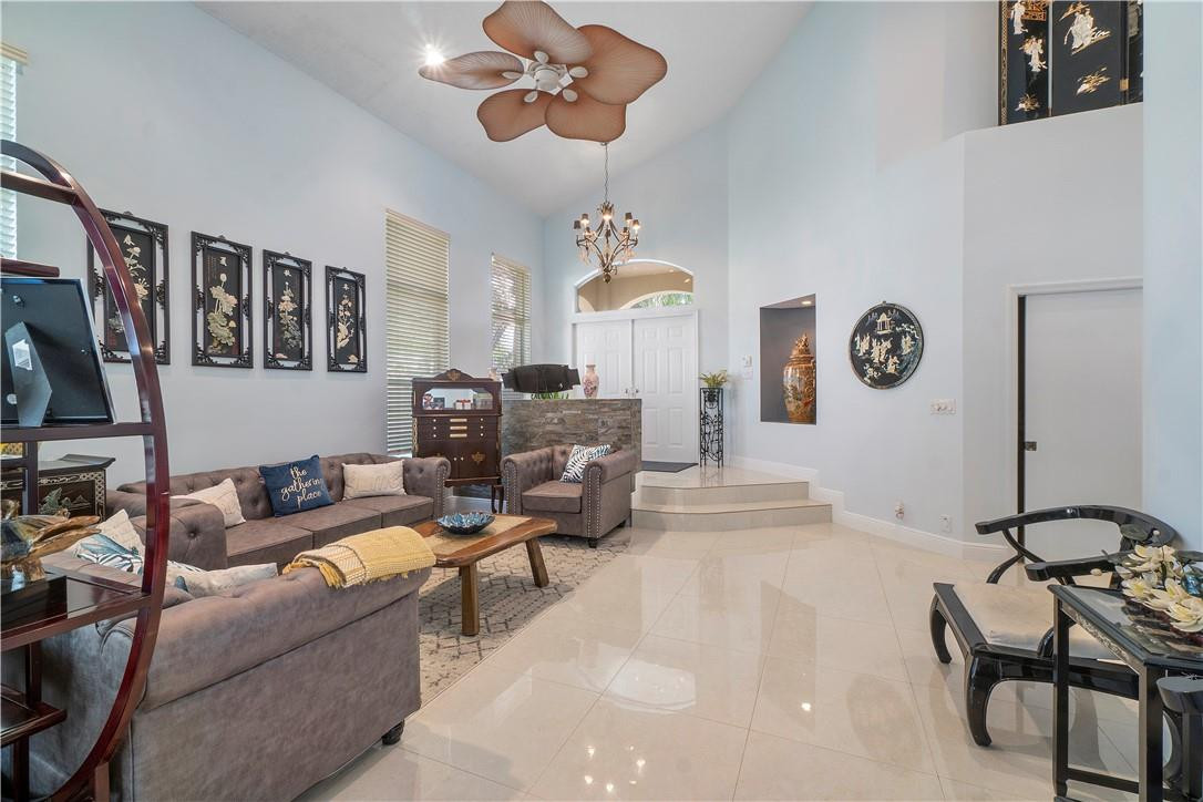 10895 Avenida Santa Ana Boca Raton, FL 33498 - Photo 7 of 38 Photo 7