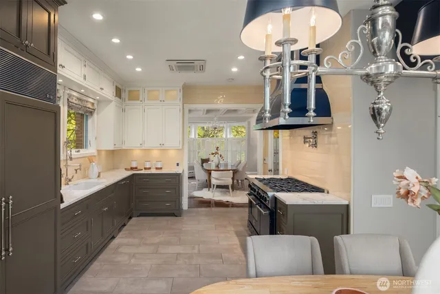 $2,900,000 | 718 East Aloha Street, Unit 10, Seattle, WA 98102