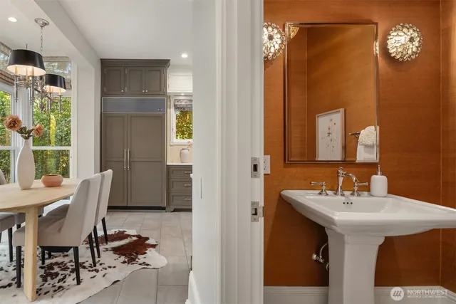 $2,900,000 | 718 East Aloha Street, Unit 10, Seattle, WA 98102