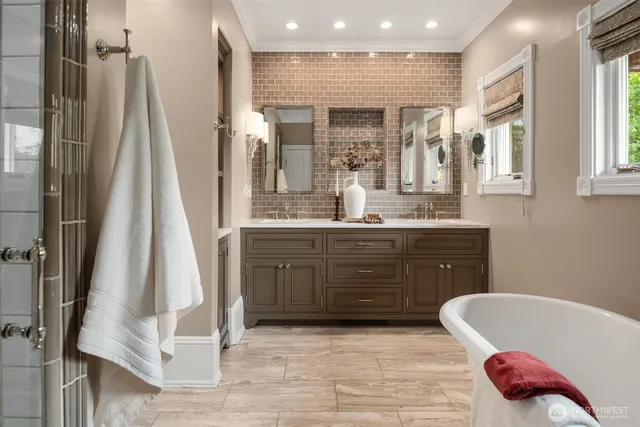 $2,900,000 | 718 East Aloha Street, Unit 10, Seattle, WA 98102