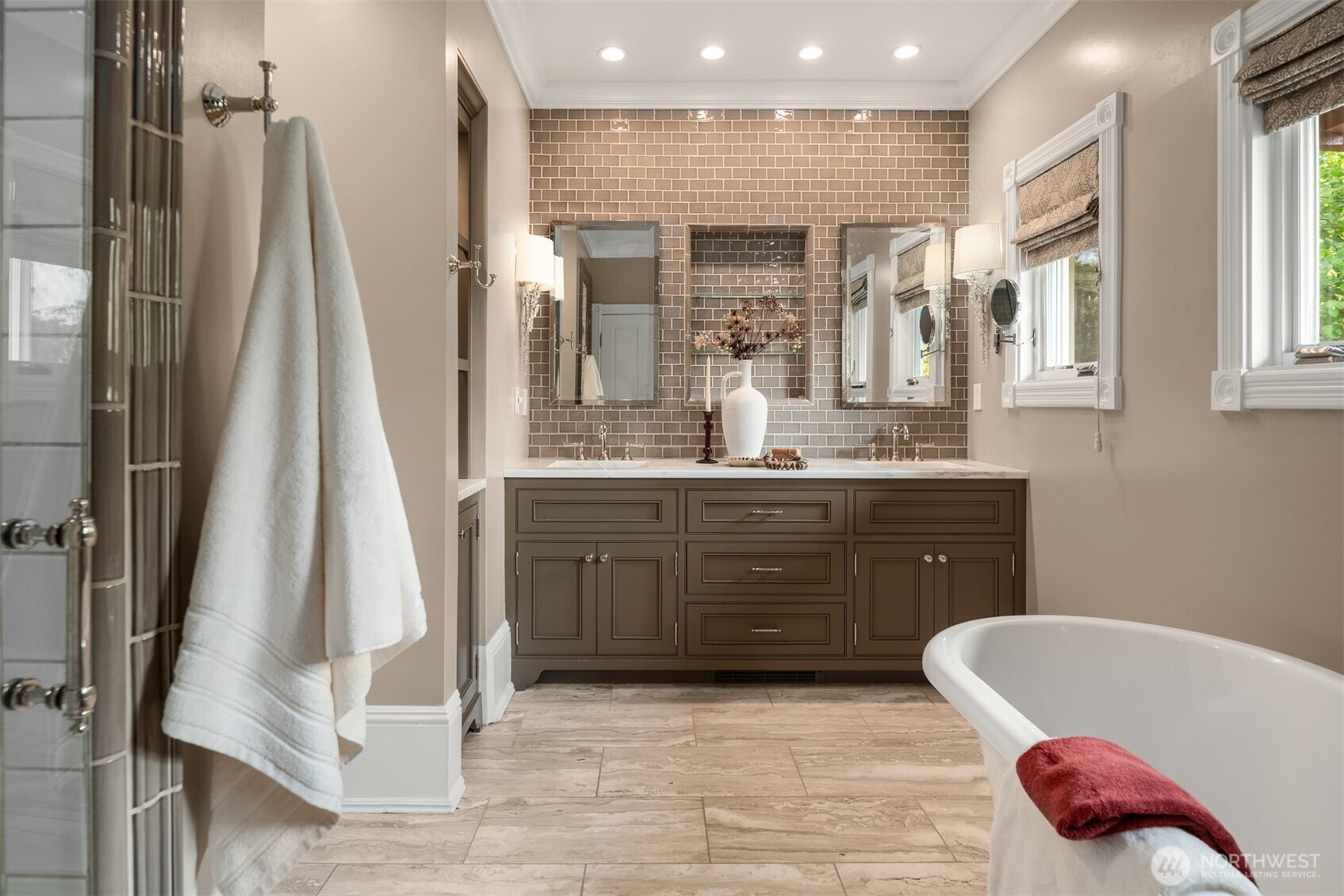 718 East Aloha Street, Unit 10 Seattle, WA 98102 - Photo 31 of 40 a bathroom with a tub sink and a mirror