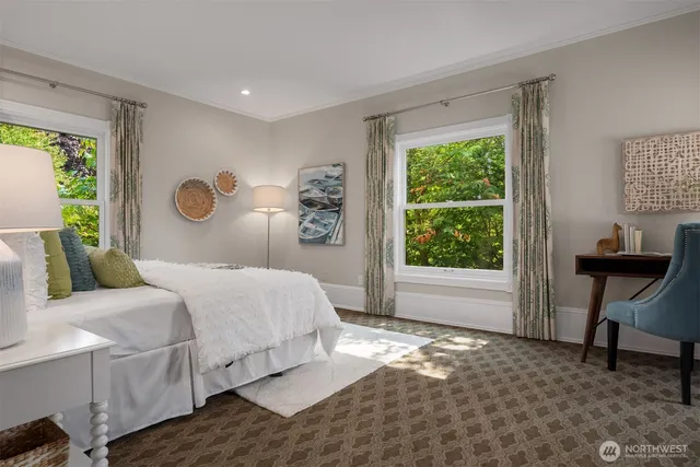 $2,900,000 | 718 East Aloha Street, Unit 10, Seattle, WA 98102