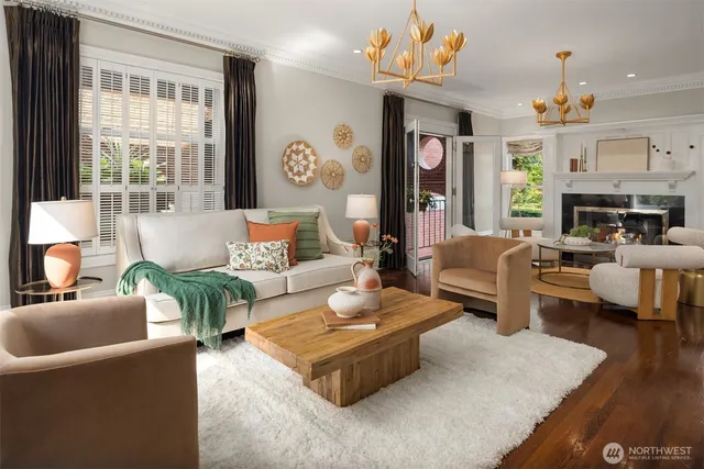 $2,900,000 | 718 East Aloha Street, Unit 10, Seattle, WA 98102