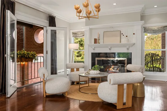 $2,900,000 | 718 East Aloha Street, Unit 10, Seattle, WA 98102