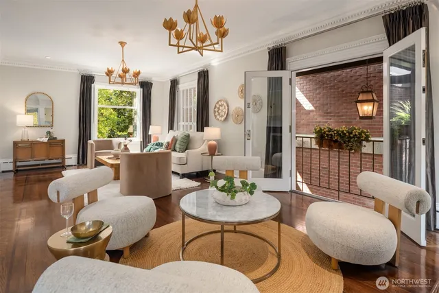 $2,900,000 | 718 East Aloha Street, Unit 10, Seattle, WA 98102