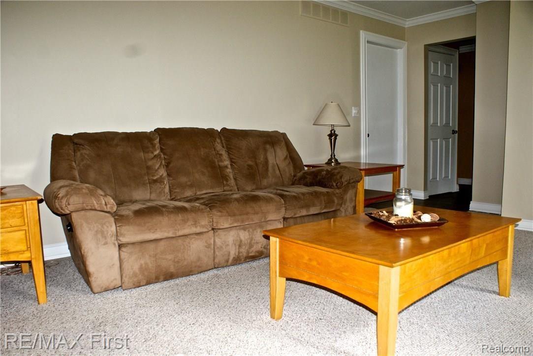 1399 West Fairview Lane Rochester, MI 48306 - Photo 15 of 46 DSC09656.JPG