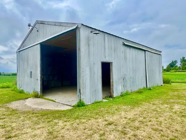 $399,500 | 10800 S Road, Waldron, MI 49288