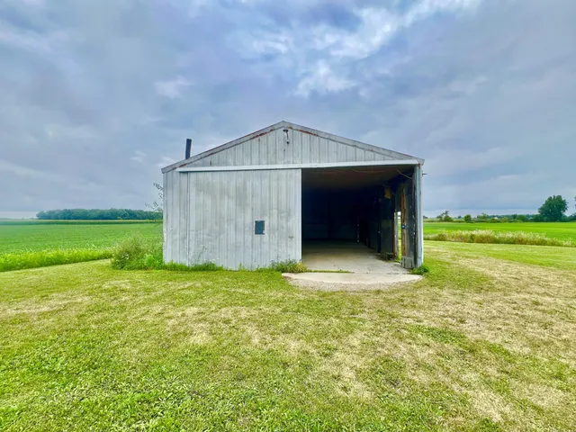 $399,500 | 10800 S Road, Waldron, MI 49288
