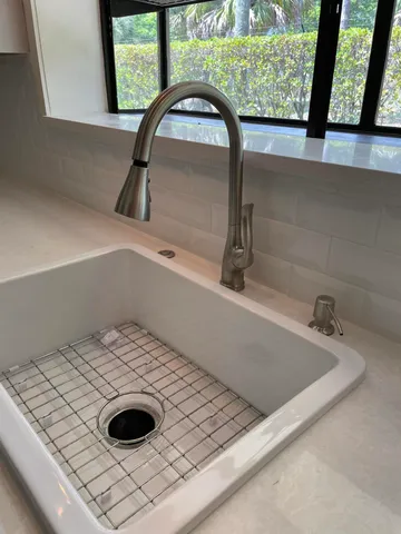 a close view of sink