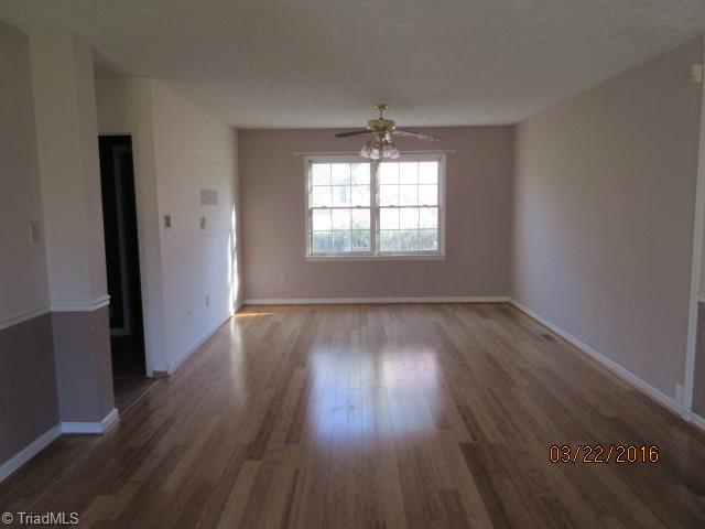 5815 Appling Road High Point, NC 27263 - Photo 6 of 16 Living Room / Den