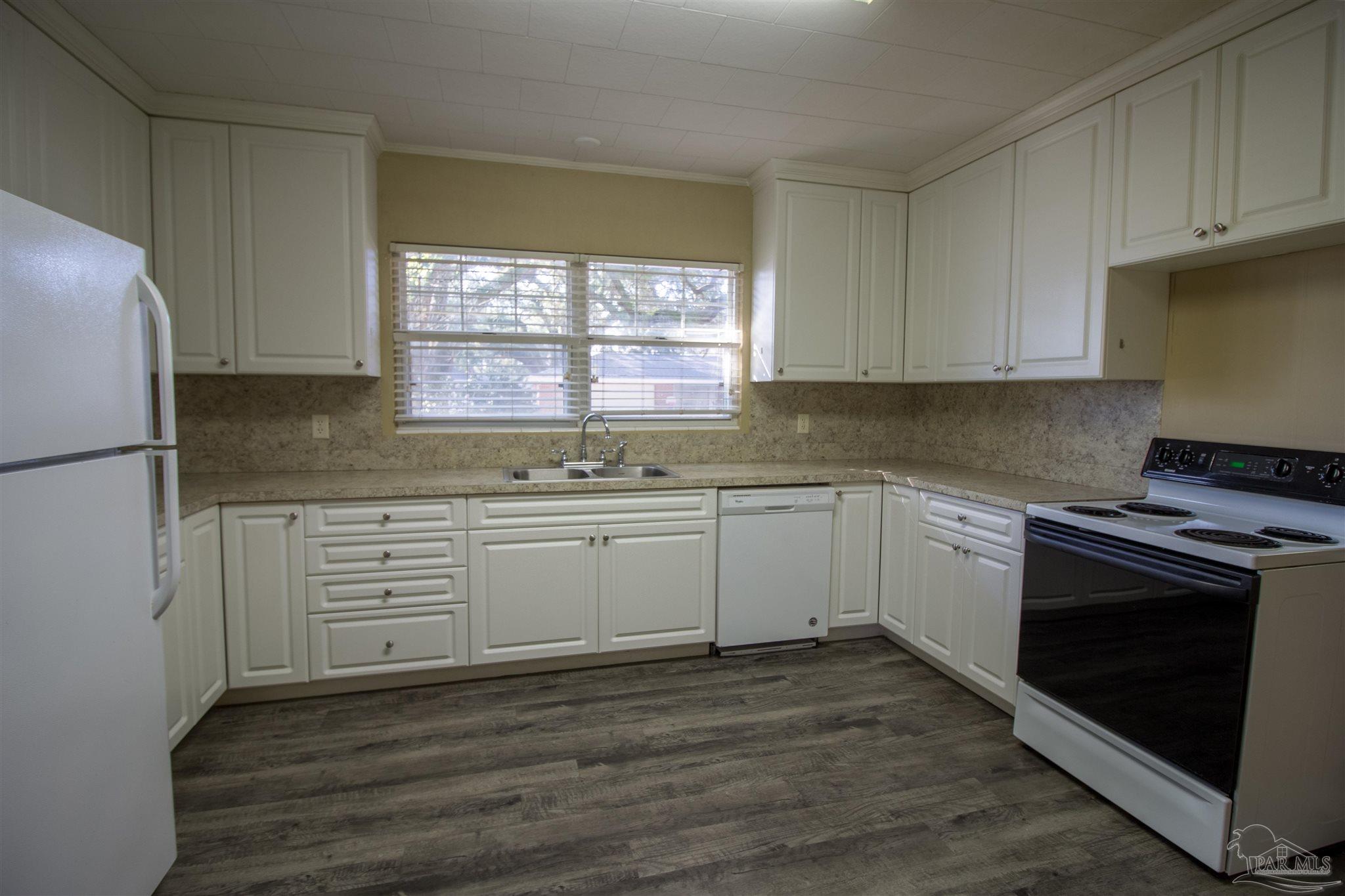 2501 Copter Road Pensacola, FL 32514 - Photo 14 of 42 Gallery Image 14