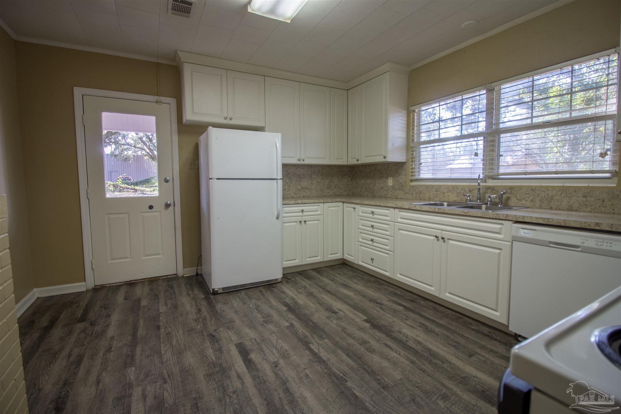 2501 Copter Road Pensacola, FL 32514 - Photo 10 of 42 Gallery Image 10