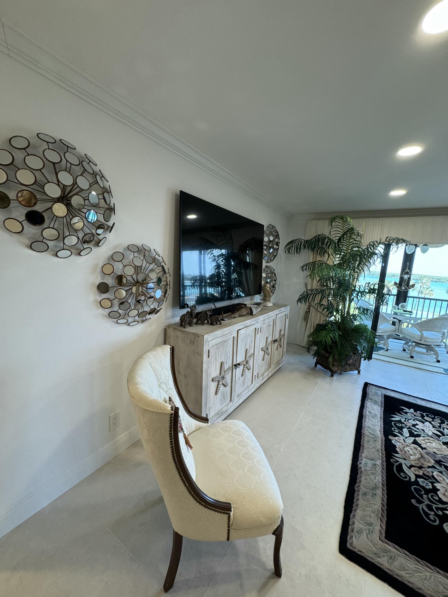 200 Intracoastal Place, Unit 404 Jupiter, FL 33469 - Photo 14 of 95 open to living room