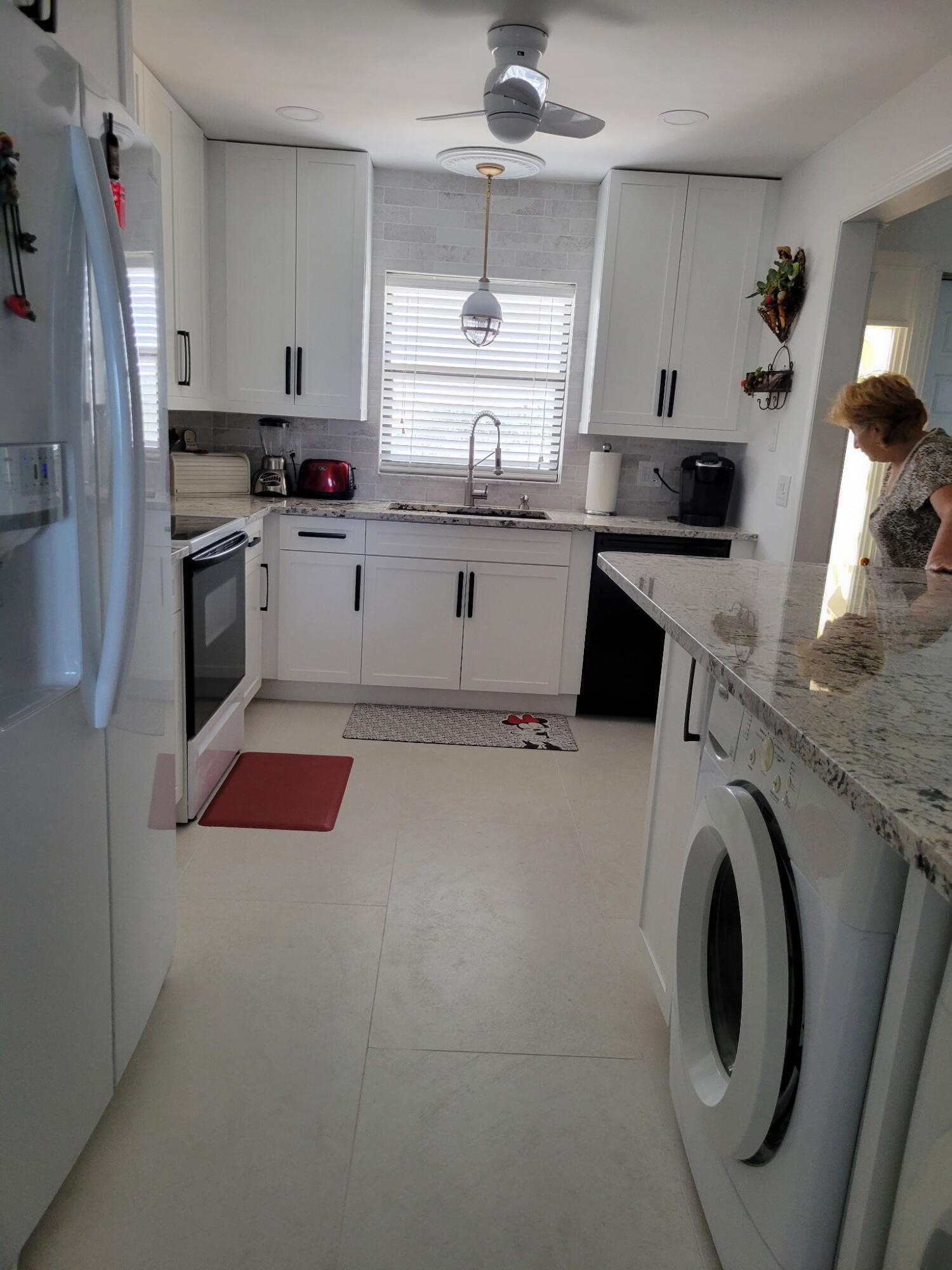 200 Intracoastal Place, Unit 404 Jupiter, FL 33469 - Photo 16 of 95 kitchen incl washer/dryer