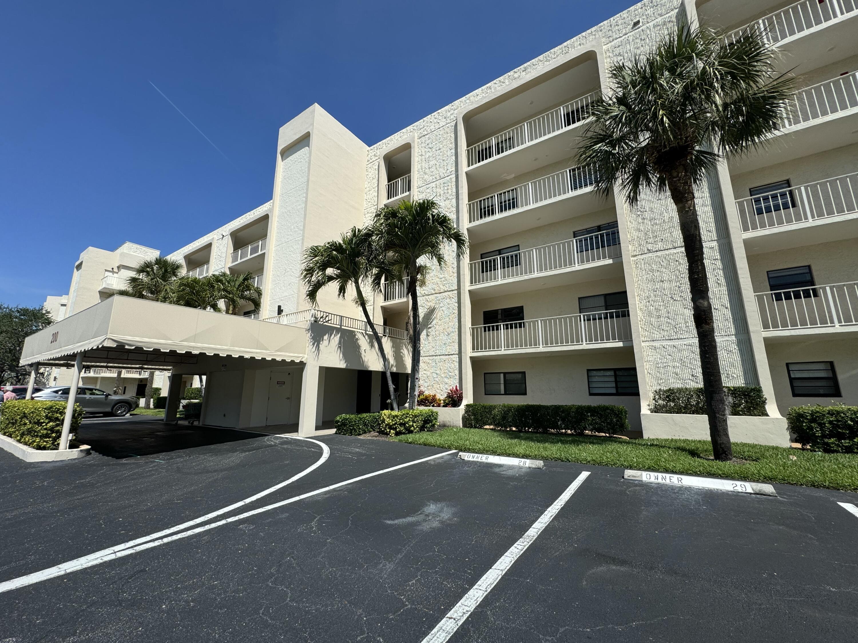 200 Intracoastal Place, Unit 404 Jupiter, FL 33469 - Photo 32 of 95 front of building