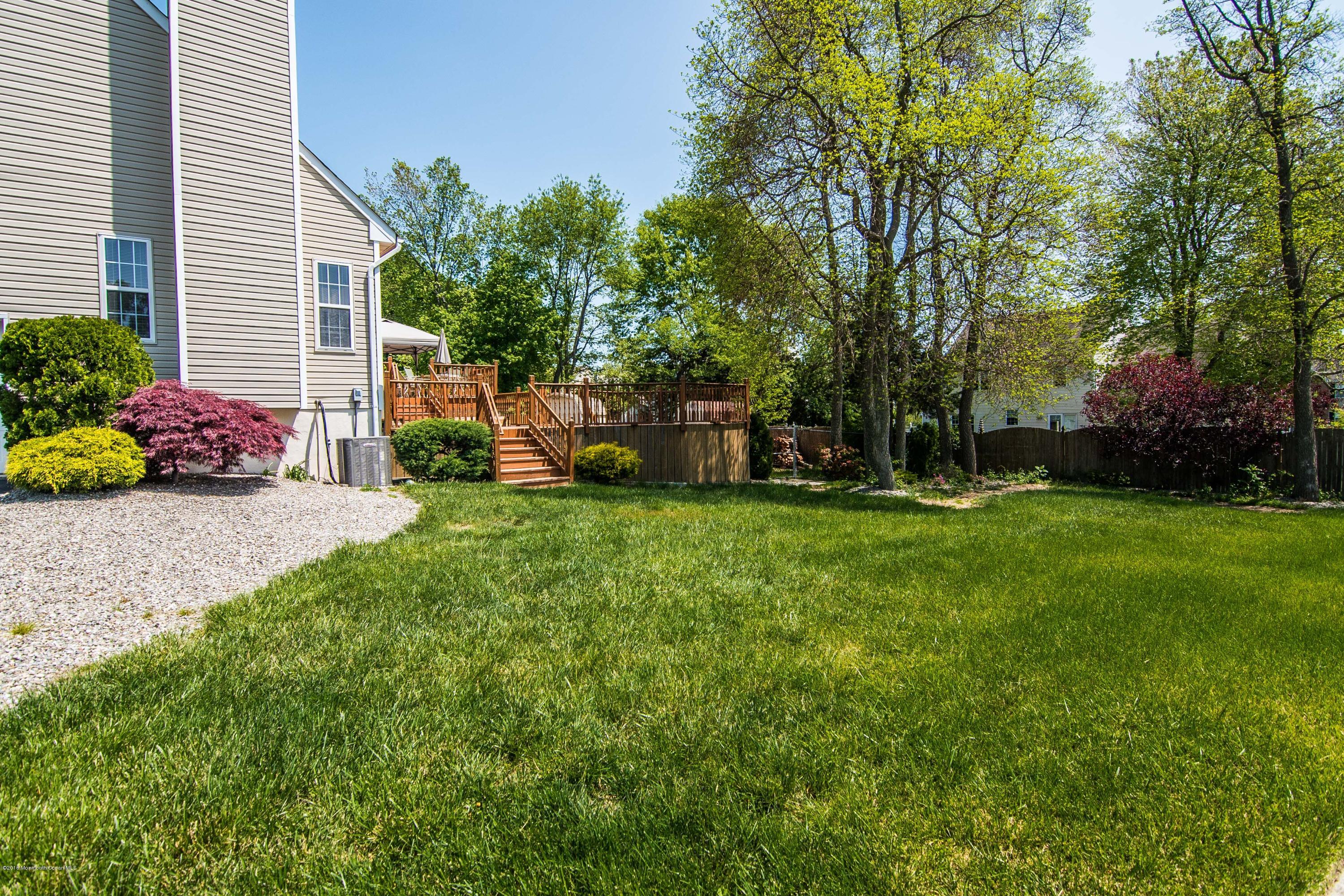 111 Valley Road Jackson, NJ 08527 - Photo 22 of 40 Side Yard