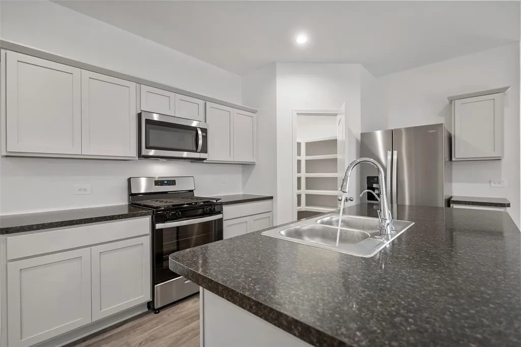 24346 Elmwood Falls Dr Spring Spring, TX 77373 - Photo 11 of 19