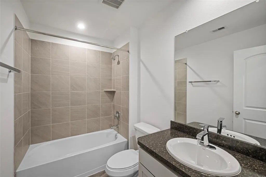 24346 Elmwood Falls Dr Spring Spring, TX 77373 - Photo 14 of 19