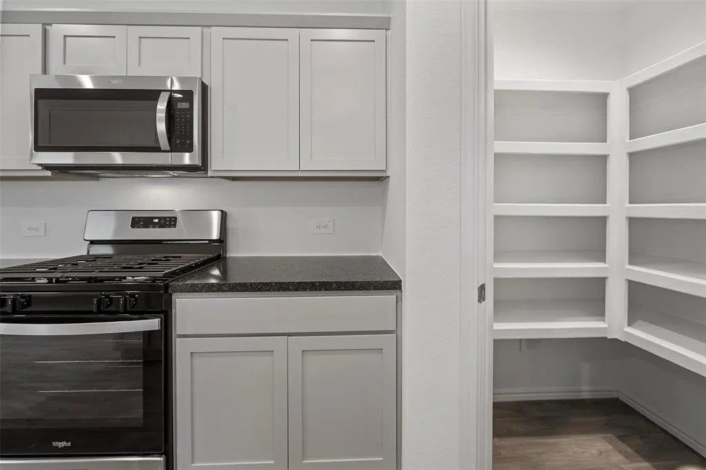 24346 Elmwood Falls Dr Spring Spring, TX 77373 - Photo 10 of 19