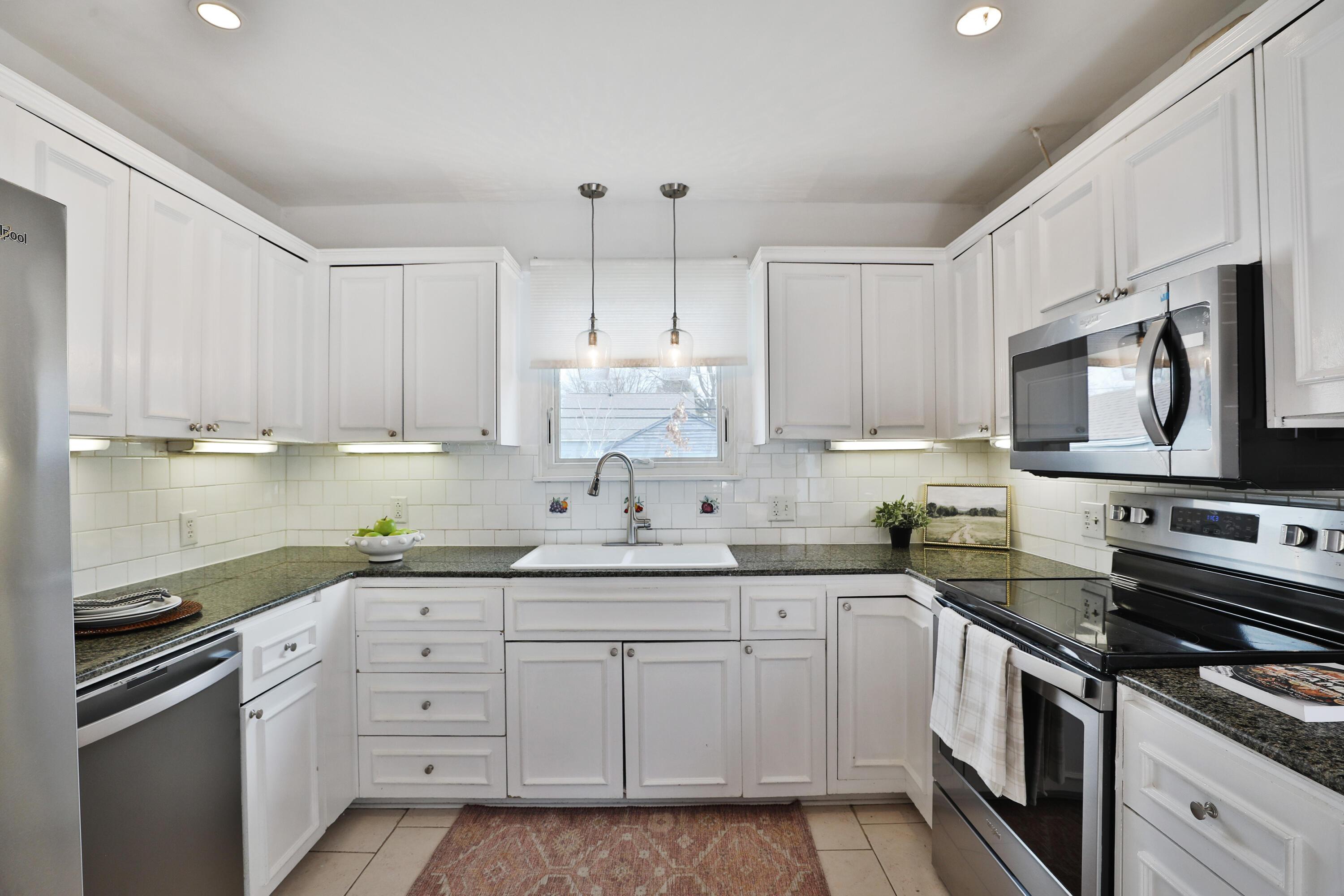 990 Vernon Road Columbus, OH 43209 - Photo 17 of 60 990-Vernon-17