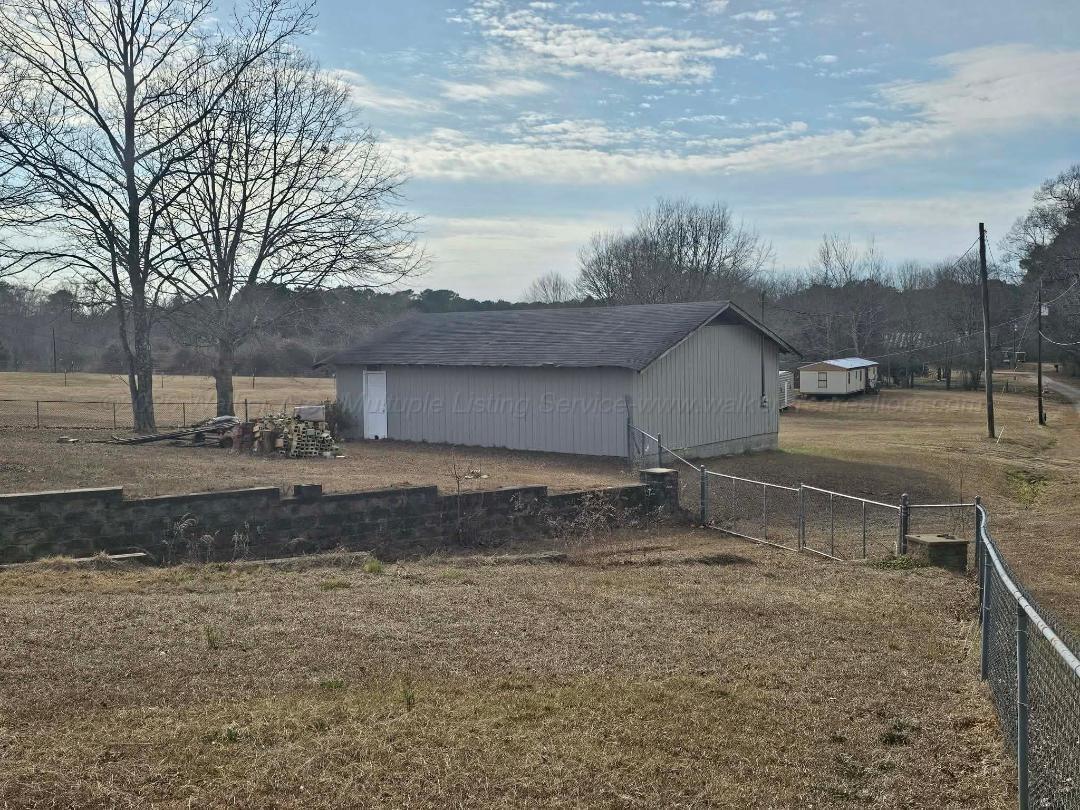1489 Sunrise Road Jasper, AL 35504 - Photo 6 of 25 Workshop.