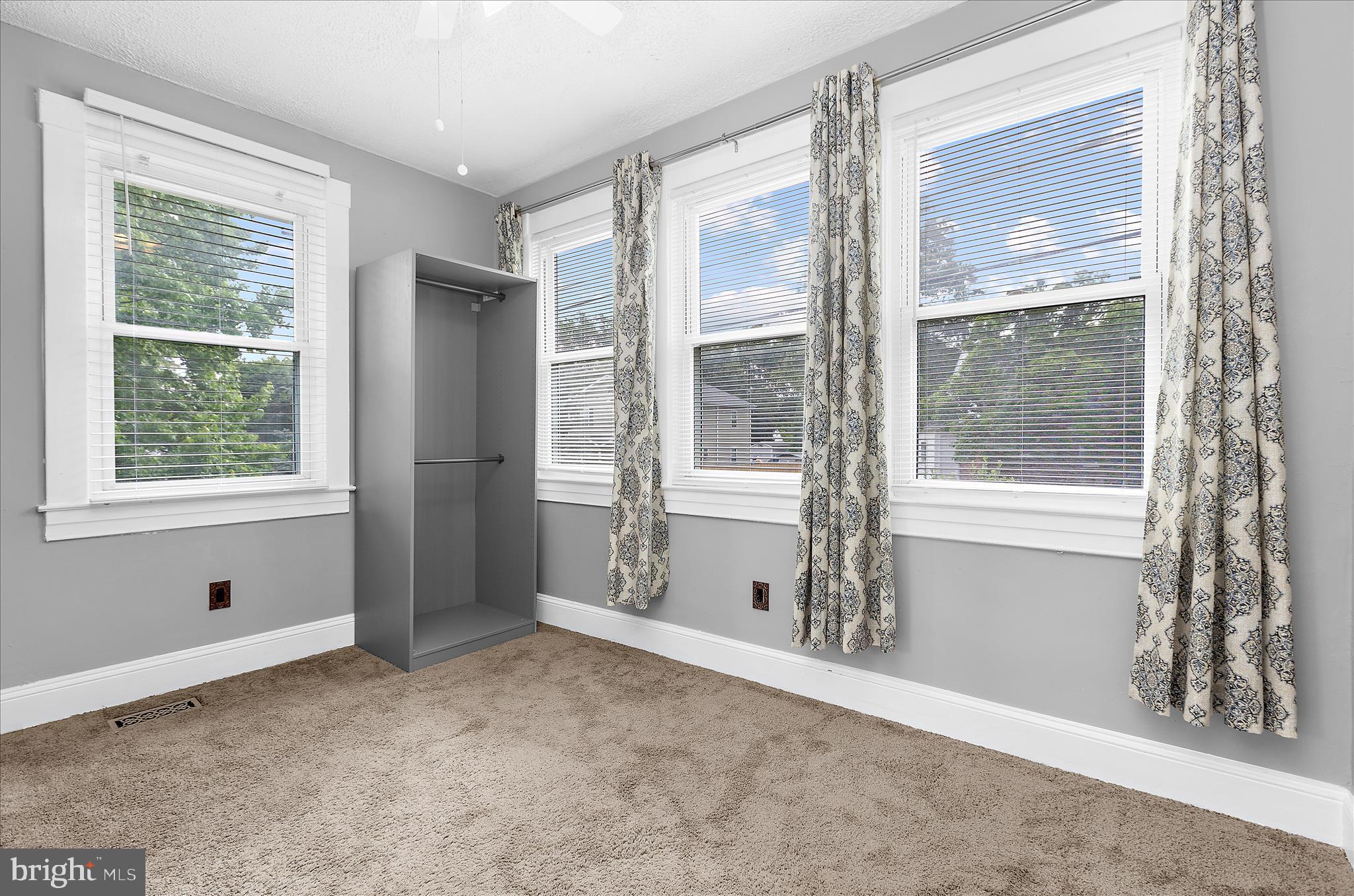 40 Hampton Road Linthicum Heights, MD 21090 - Photo 17 of 44