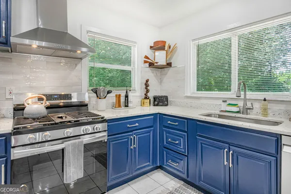 $3,200 | 2100 Cascade Road, Atlanta, GA 30311