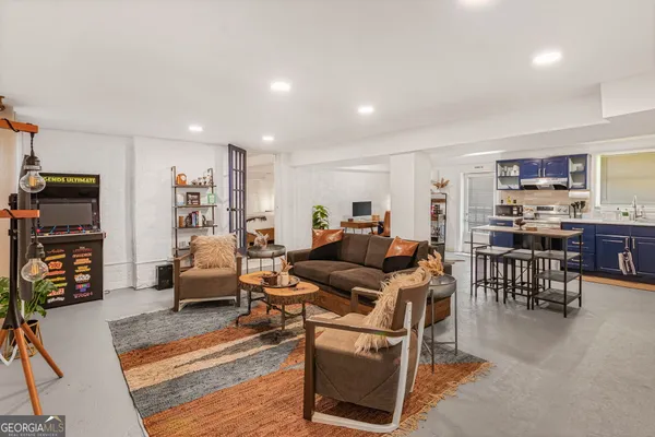 $3,200 | 2100 Cascade Road, Atlanta, GA 30311