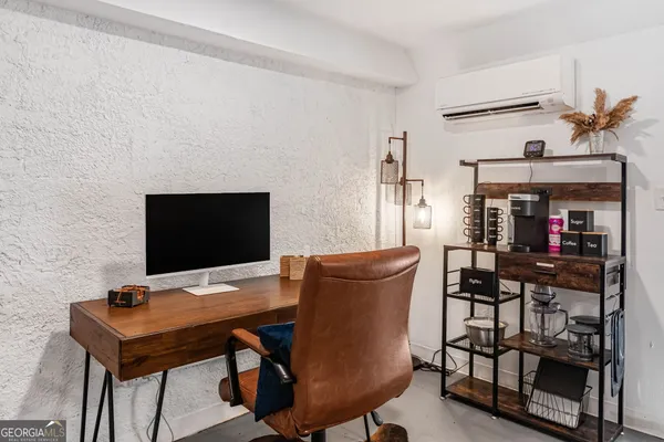 $3,200 | 2100 Cascade Road, Atlanta, GA 30311