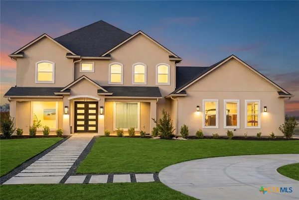 $1,295,000 | 477 Willow Moon Ranch Road, Crawford, TX 76638