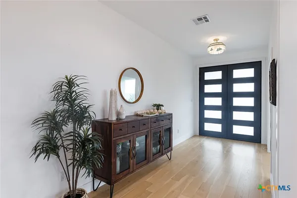 $1,295,000 | 477 Willow Moon Ranch Road, Crawford, TX 76638