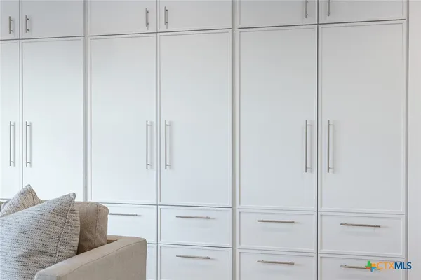 $1,295,000 | 477 Willow Moon Ranch Road, Crawford, TX 76638