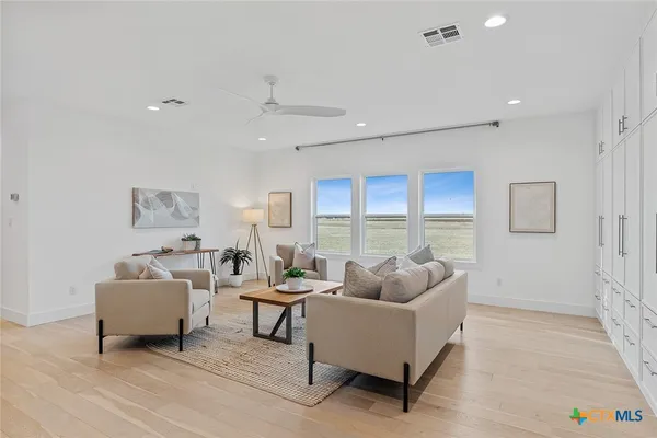 $1,295,000 | 477 Willow Moon Ranch Road, Crawford, TX 76638