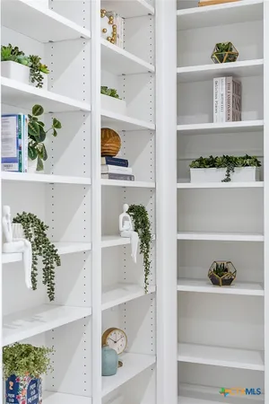 $1,295,000 | 477 Willow Moon Ranch Road, Crawford, TX 76638