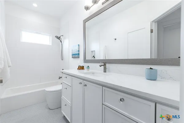 $1,295,000 | 477 Willow Moon Ranch Road, Crawford, TX 76638