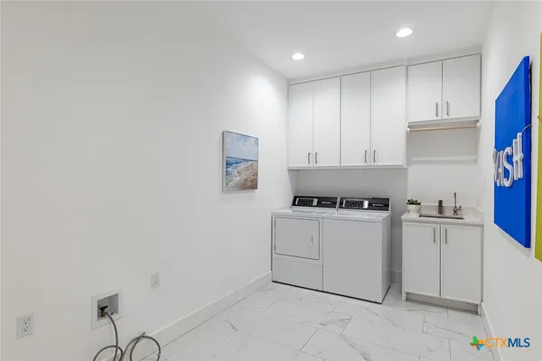 $1,295,000 | 477 Willow Moon Ranch Road, Crawford, TX 76638