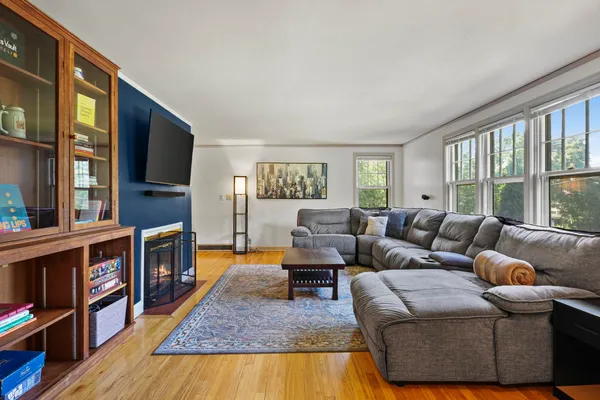 $650,000 | 1925 Kendall Avenue, Madison, WI 53726