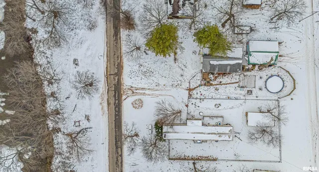 $69,900 | 5567 Patterson Bay Road, Bath, IL 62617