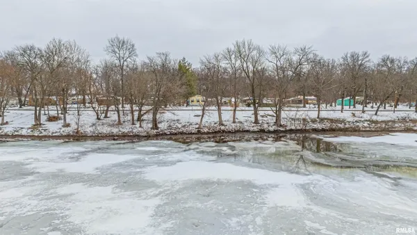 $69,900 | 5567 Patterson Bay Road, Bath, IL 62617