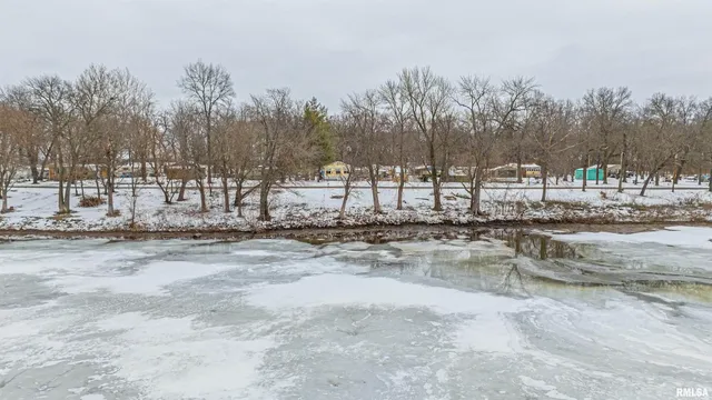 $69,900 | 5567 Patterson Bay Road, Bath, IL 62617