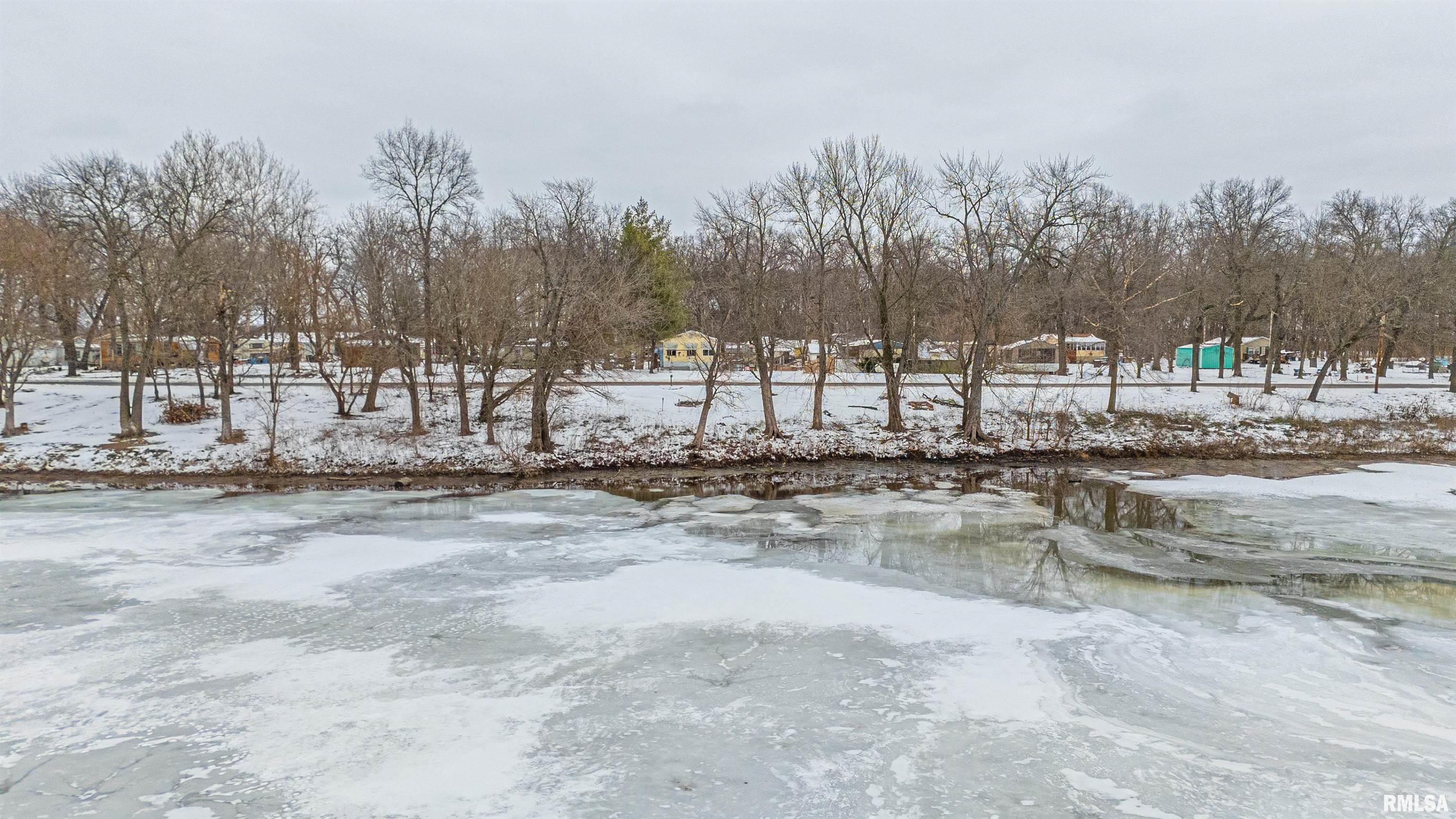 5567 Patterson Bay Road Bath, IL 62617 - Photo 3 of 30